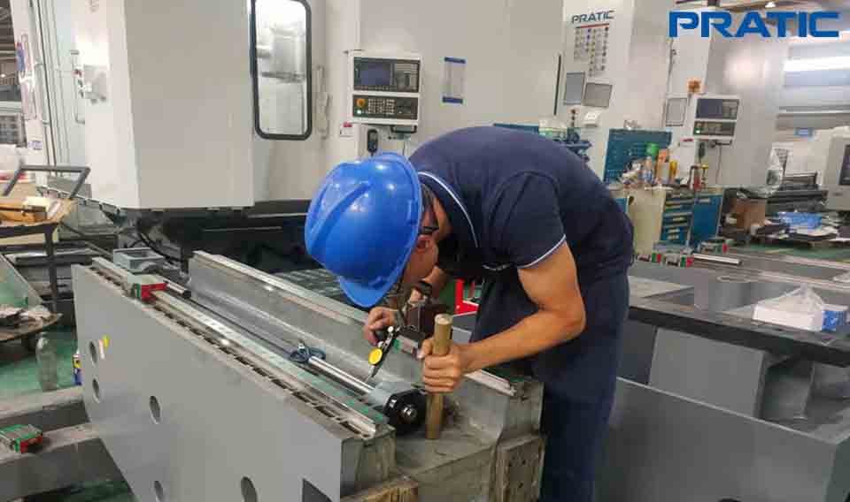 普拉迪設備的質量與保障，都離不開車間每位基層員工的付出。